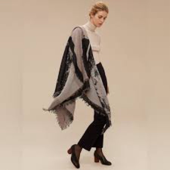 Wilfred Accessories - Wilfred Black and Gray Wool Shawl